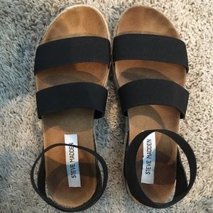 Steve Madden Sandal in Kimmie Black